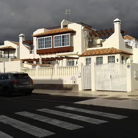 Seaside Luxurous Private 3 Bedroom With Swimming Pool